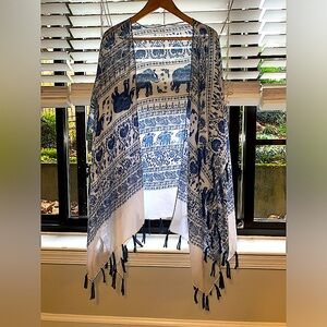 Three Birds Nest - Elephant Poncho